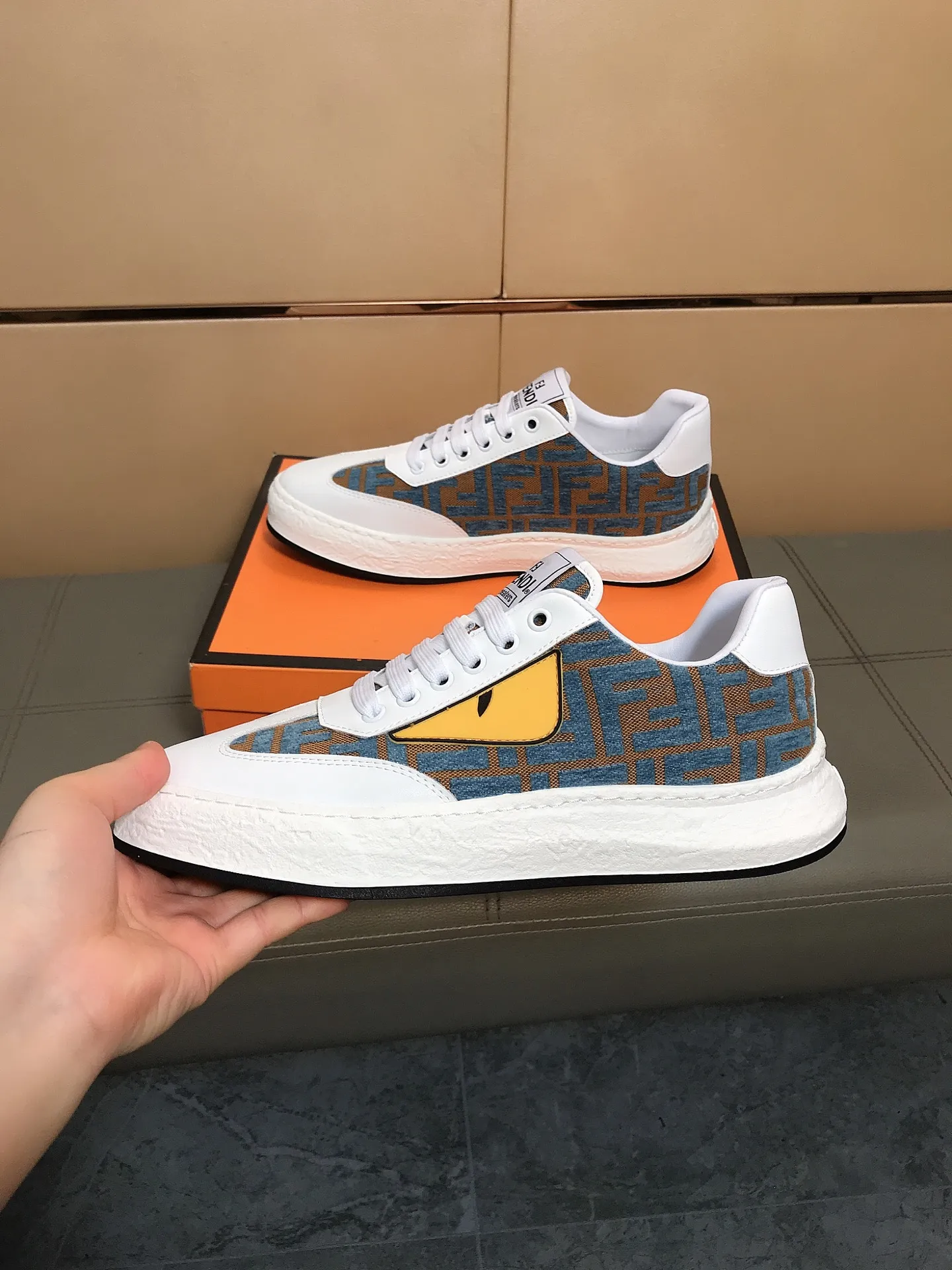 Men's Men's Shoes 230 🔆🔆👉Fendi [Fendi] Men's new low-top casual shoes are on the market🔥The shoe body is made of brand-specific printed fabric + cowhide, sheepskin foot pads, breathable and not covering the feet! Fashionable casual shoes 🙈Outsole is ultra-light, non-slip and wear-resistant👣 Standard size 38-44